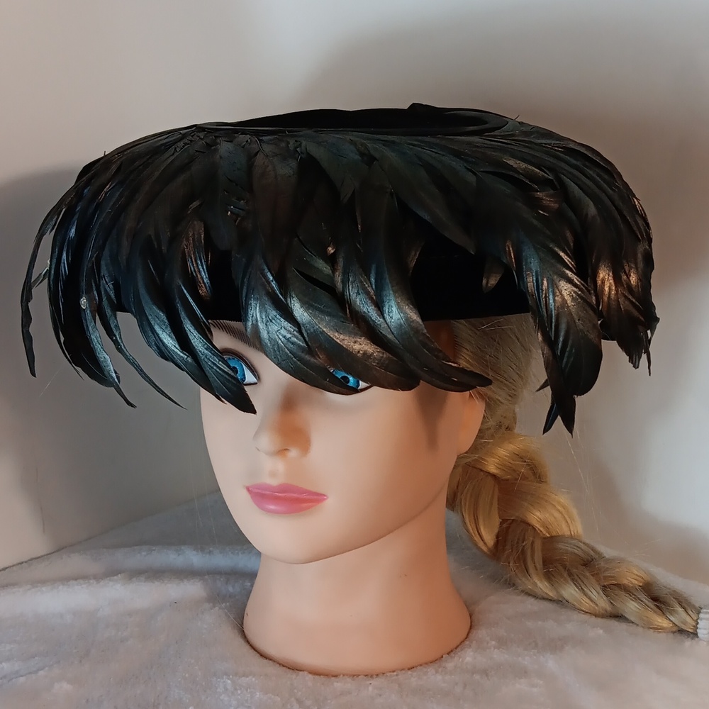 Elegant Black Feathered Women's Hat